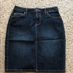 Women’s jean skirt